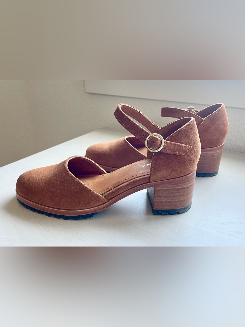 Patina by Portland Leather Toffee Suede Mary Jane Lug Sole, Size 8 (EU 38) - Picture 2 of 7